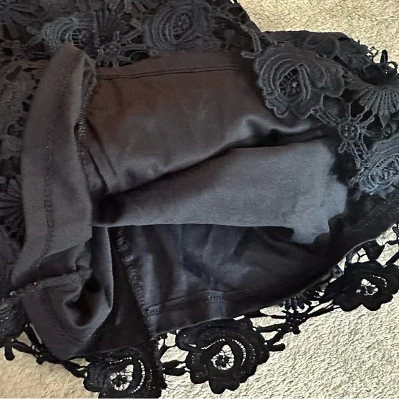 Lulu's Midnight Blue Floral Lace Mini Dress Size Medium - Picture 12 of 15